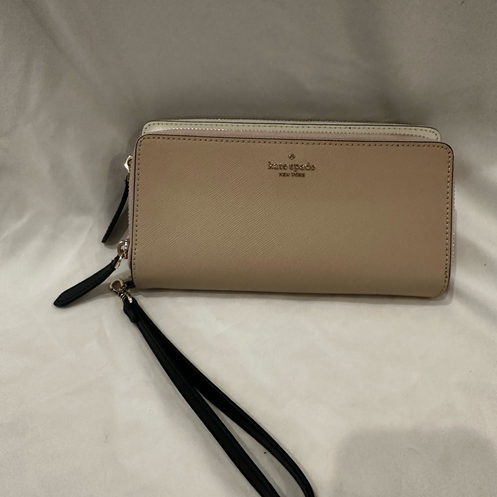 Kate Spade Tan and Black Wristlet